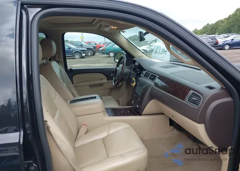 2014 GMC Yukon Xl 1500 Denali z USA, uszkodzony, nr VIN 1GKS2MEF2ER179916